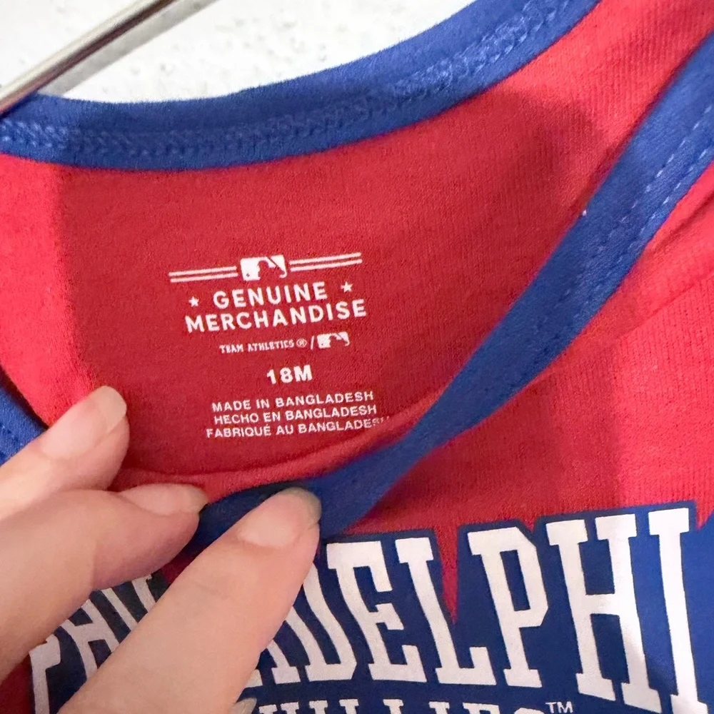 Philadelphia‎ Phillies Baby Bodysuit  Romper Creeper Infant 18 Months NWT
